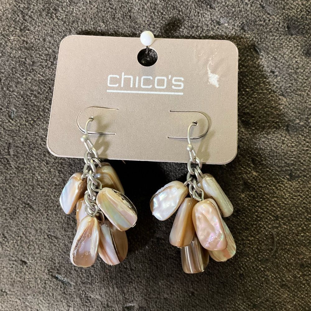 0007-Chico's‎ Gold and Cream Dangle Earrings